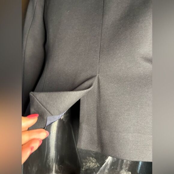 J. Crew Going Out Stretch Twill Blazer
Women Sz  00 Black Open Front
Career - Picture 2 of 10